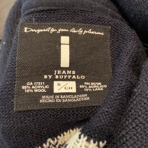 Jeans by Buffalo mans sweater size S preowned - Picture 3 of 3